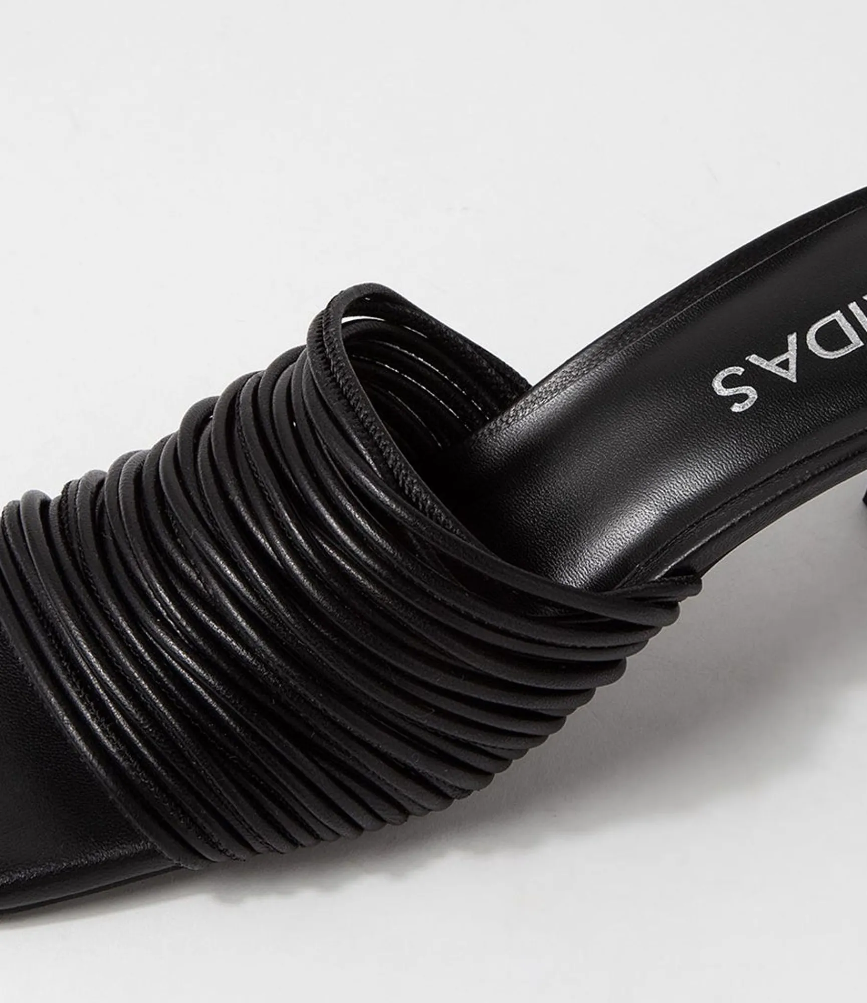 Store Midas Shoes Dellah Black Leather Slides