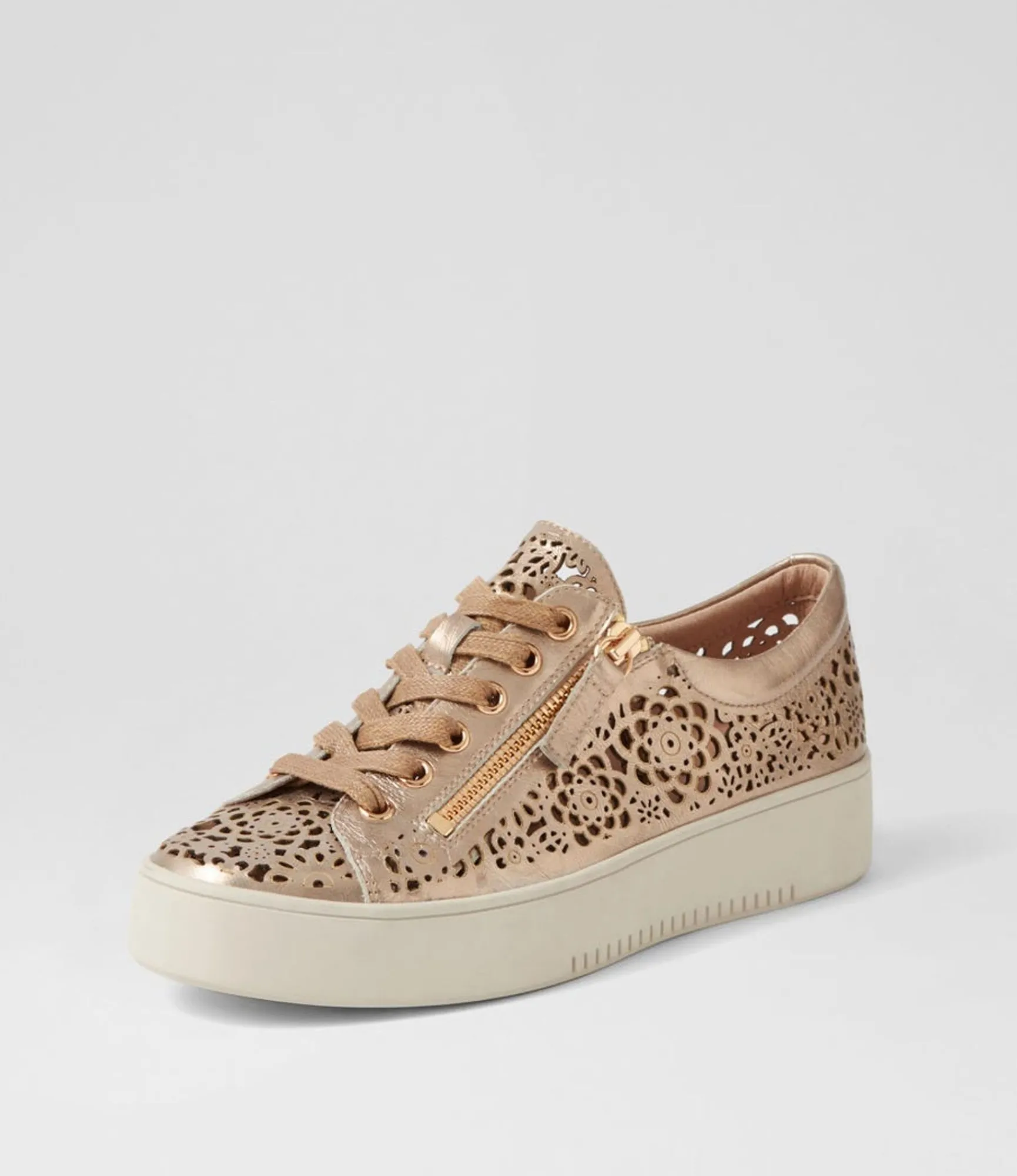 Hot Midas Shoes Landry Champagne Almond Shine Leather Sneakers