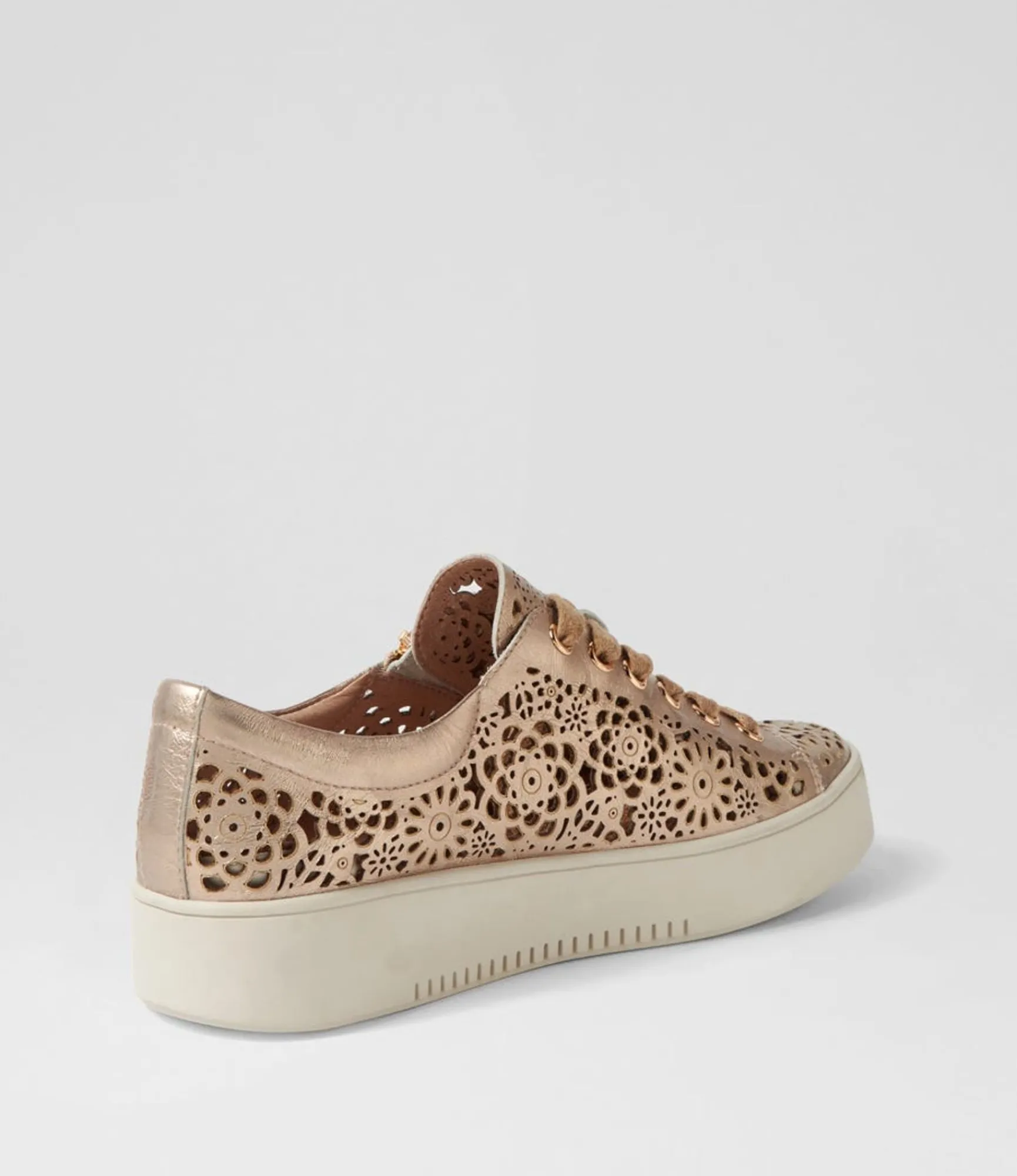 Hot Midas Shoes Landry Champagne Almond Shine Leather Sneakers