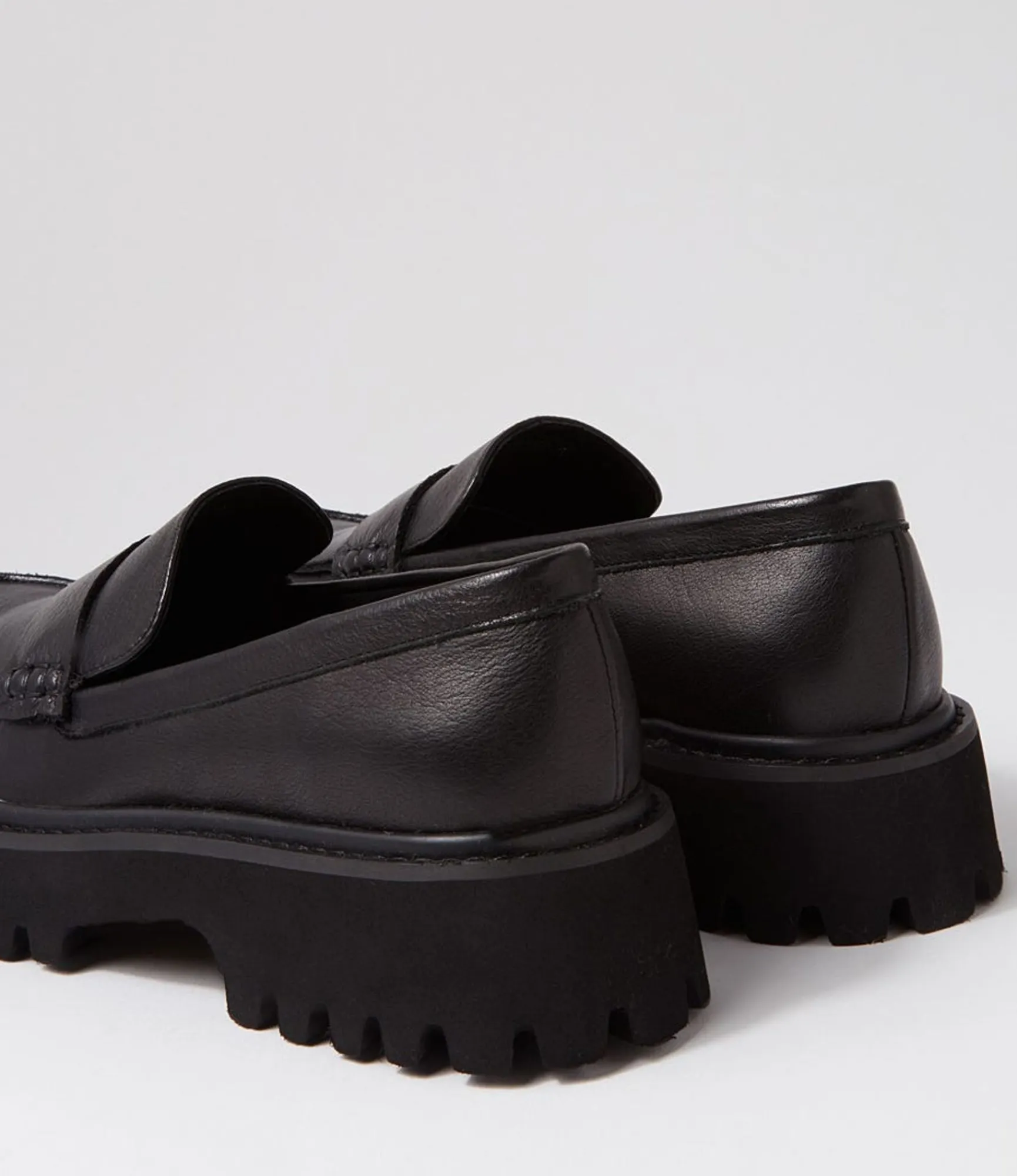 Hot Midas Shoes Siola Black Leather Loafers